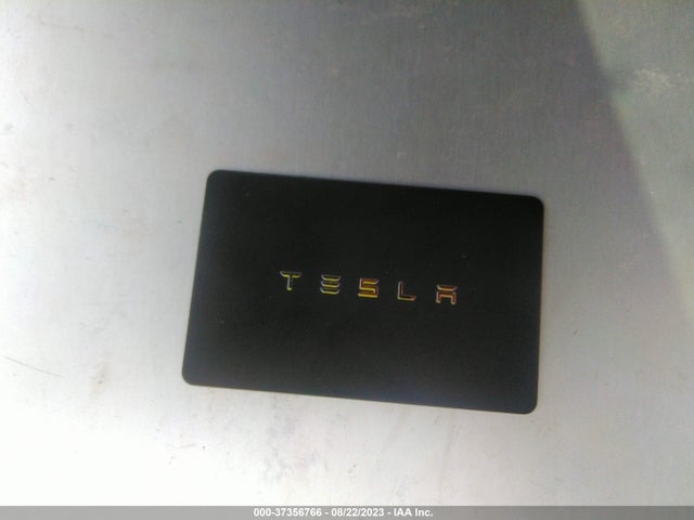 Tesla Model 3 Long Range 2018 5YJ3E1EB0JF090963 Image 17