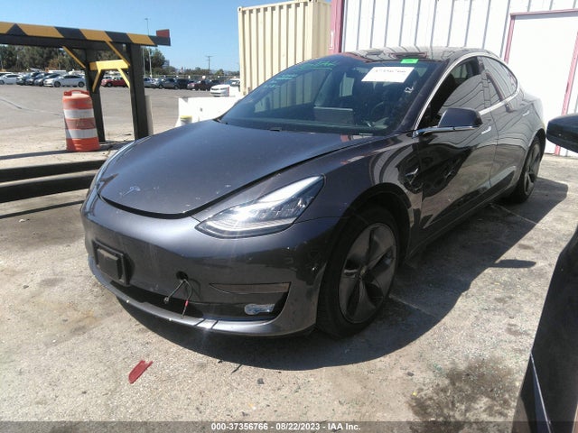 Tesla Model 3 Long Range 2018 5YJ3E1EB0JF090963 Image 2