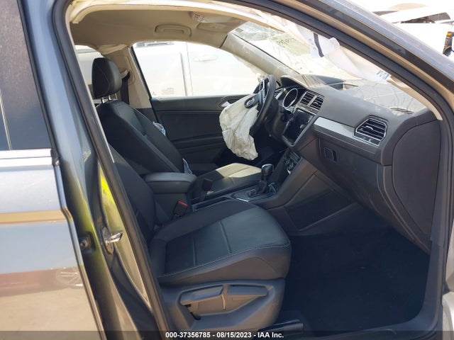 3VV3B7AX3MM107141 Volkswagen Tiguan Se/se R-line Black/sel