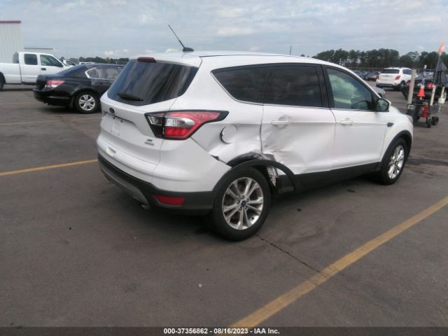 1FMCU0GD4HUC97848 Ford ESCAPE SE