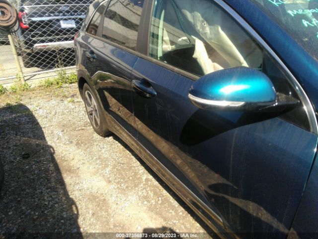 KNDCC3LC5H5048653 KIA NIRO EX