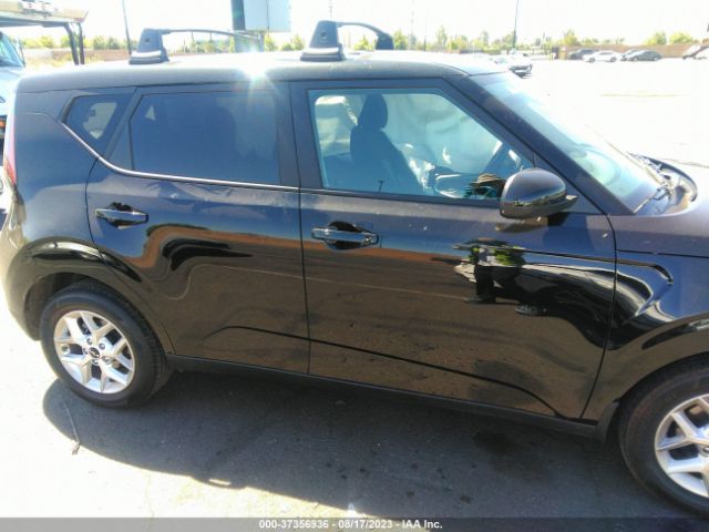 KNDJ23AU7P7877782 KIA SOUL S
