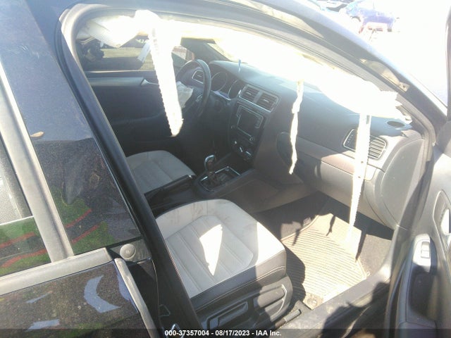 3VWD17AJ4GM384870 Volkswagen Jetta Sedan 1.8t Sport