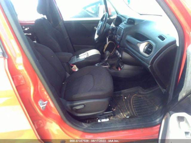2015 Jeep Renegade Latitude მანქანა იყიდება აუქციონზე, vin: ZACCJABT5FPB85785, აუქციონის ნომერი: 37357029