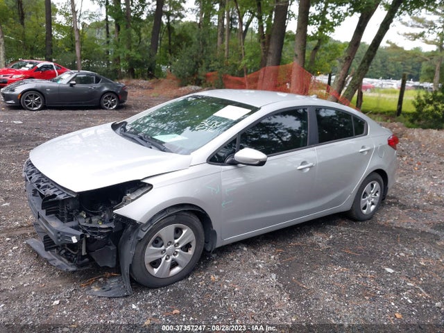 KIA FORTE LX 2017 3KPFK4A7XHE054979 Image 2