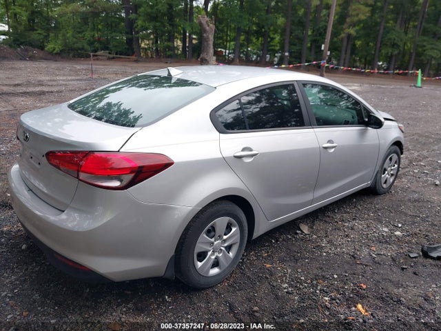 KIA FORTE LX 2017 3KPFK4A7XHE054979 Image 4