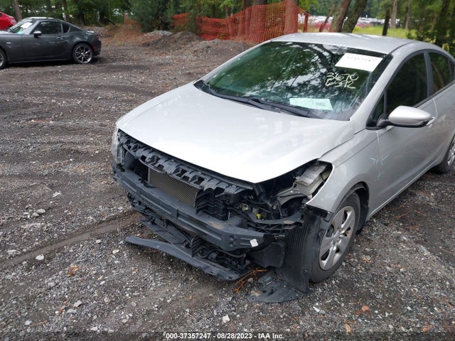 KIA FORTE LX 2017 3KPFK4A7XHE054979 Image 6
