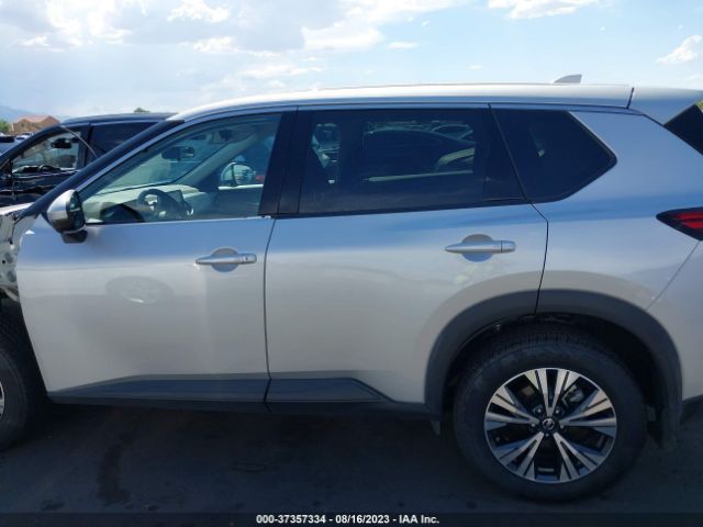5N1AT3BA7MC829974 Nissan ROGUE SV
