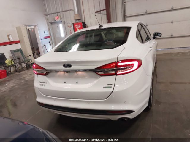 3FA6P0HDXHR189934 Ford FUSION SE