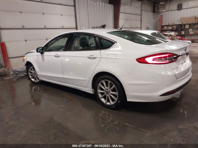 3FA6P0HDXHR189934 Ford FUSION SE
