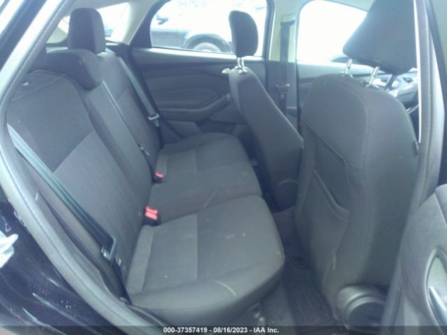 1FADP3K20HL335191 Ford FOCUS SE