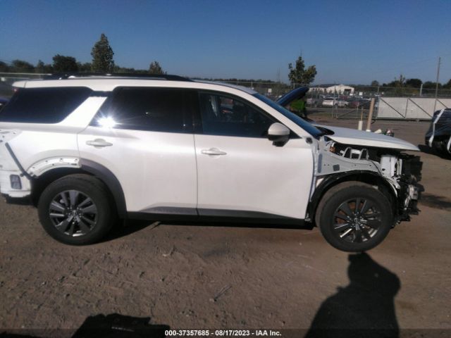 5N1DR3BD3NC237222 Nissan Pathfinder Sv