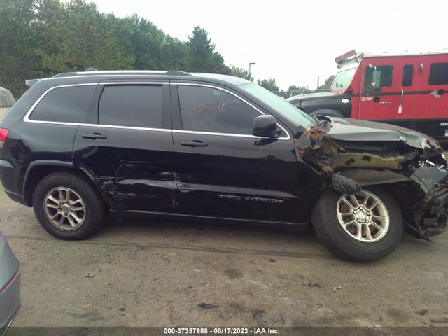 1C4RJFAG7JC195100 Jeep Grand Cherokee Laredo E