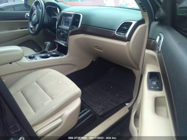 1C4RJFAG7JC195100 Jeep Grand Cherokee Laredo E