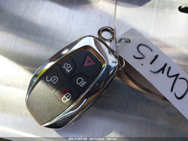 2011 JAGUAR XJ SAJWA2GB8BLV10562 Photo 10