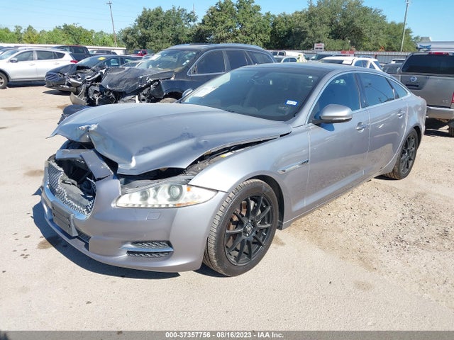 2011 JAGUAR XJ SAJWA2GB8BLV10562 Photo 1