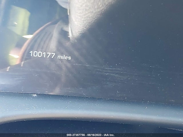 2011 JAGUAR XJ SAJWA2GB8BLV10562 Photo 6