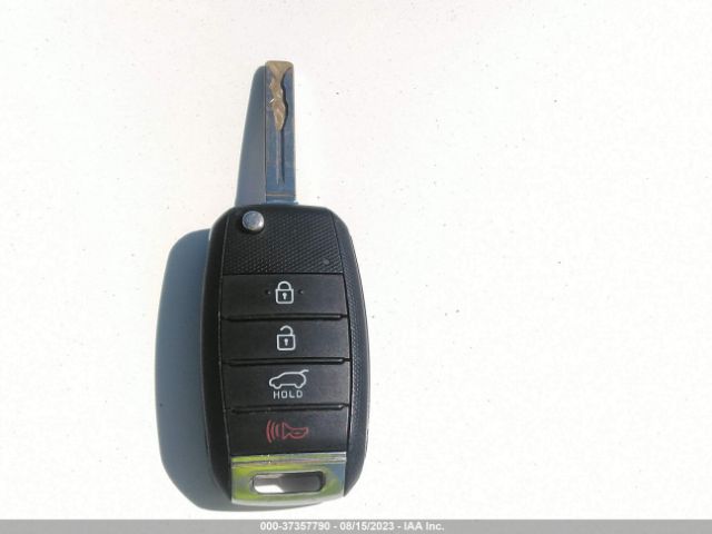 KNDPM3AC2L7636105 KIA Sportage Lx