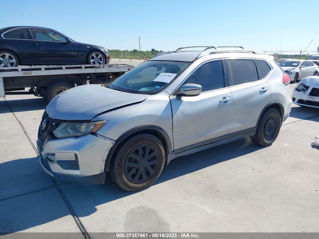 Nissan ROGUE S 2017 JN8AT2MT8HW391181 Image 2