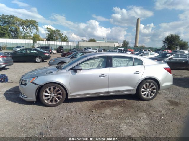 1G4GB5G38GF200682 Buick Lacrosse Leather