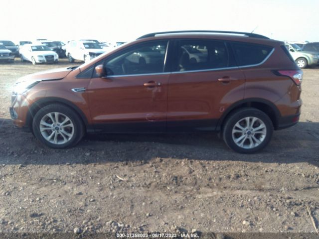 1FMCU9GD3HUE73504 Ford ESCAPE SE