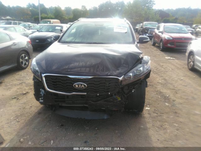 5XYPGDA50KG588605 KIA Sorento Lx V6
