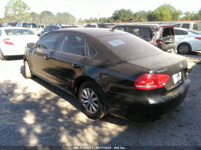 1VWAT7A36EC107215 Volkswagen Passat Wolfsburg Ed