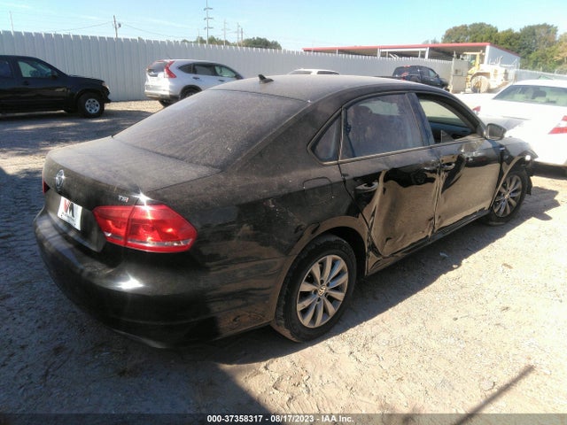 1VWAT7A36EC107215 Volkswagen Passat Wolfsburg Ed