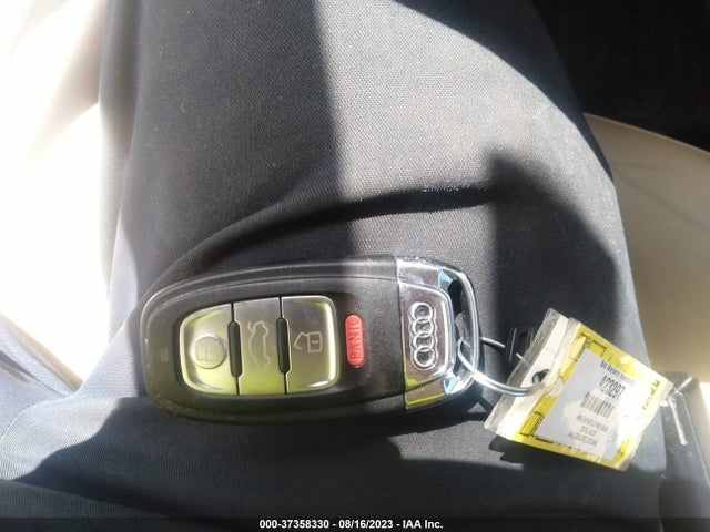 WAUAFAFLXFN014586 Audi A4 PREMIUM