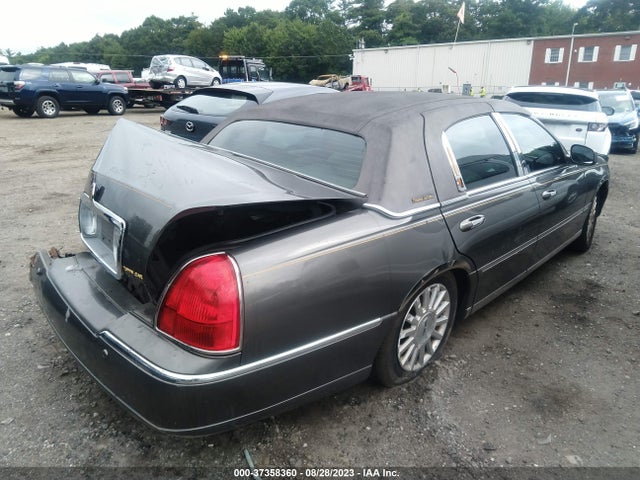 2004 LINCOLN TOWN CAR ULTIMATE VIN: 1LNHM83W34Y612640