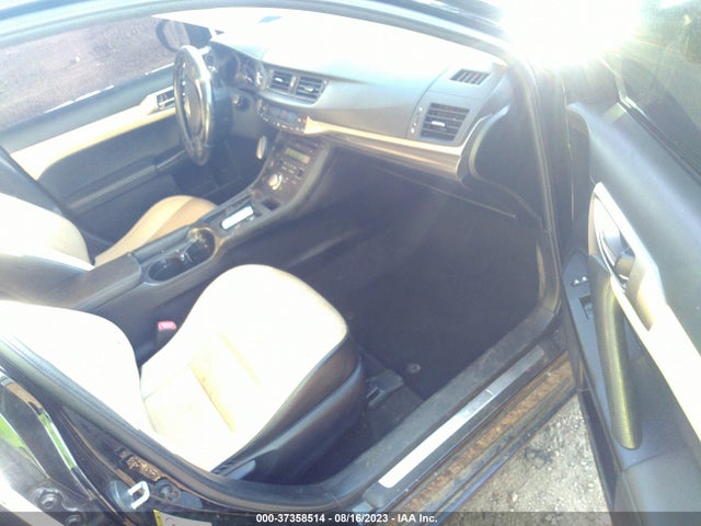 JTHKD5BHXF2235479 Lexus Ct 200h Hybrid