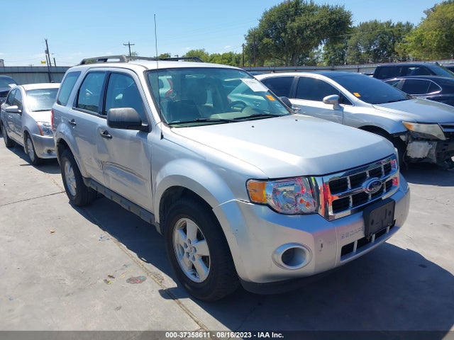 2010 FORD ESCAPE XLS VIN: 1FMCU0C74AKB30231