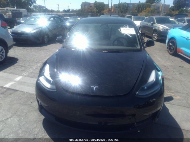 5YJ3E1EA8PF552413 Tesla MODEL 3
