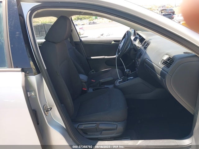 3VW2K7AJ9FM210845 Volkswagen Jetta Sedan 2.0l S W/technology