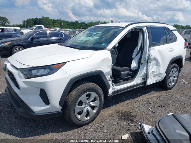 Toyota RAV4 LE 2021 2T3H1RFV6MW104422 Image 2