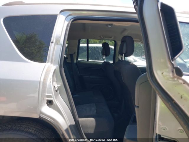 1C4NJCBA9GD568258 Jeep Compass Sport