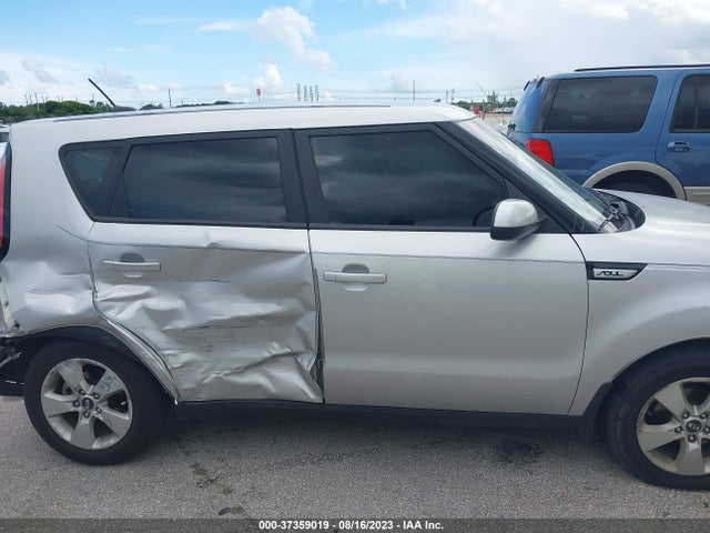 KIA Soul 2017 KNDJN2A20H7497362 Image 13