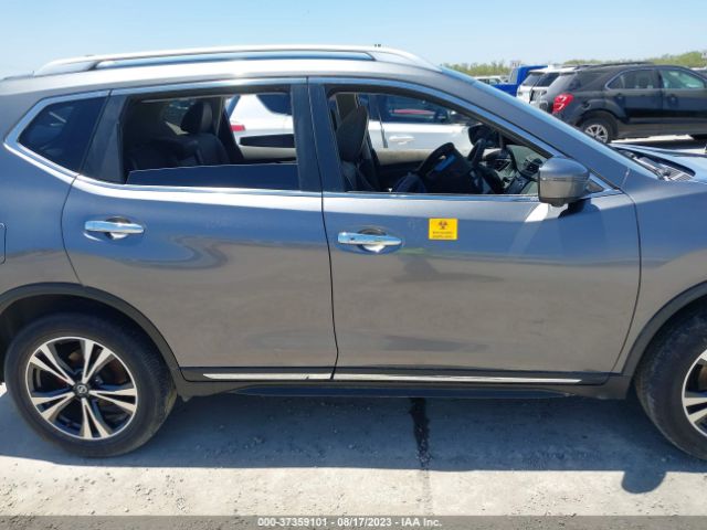 JN8AT2MV2HW281308 Nissan Rogue Sl