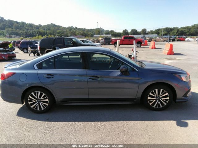4S3BNAF67J3021407 Subaru Legacy Premium