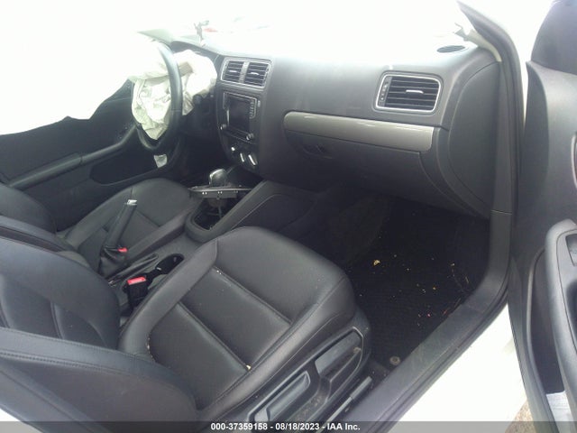 2017 VOLKSWAGEN JETTA 1.4T SE VIN: 3VWDB7AJ8HM413964
