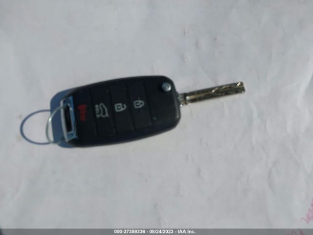5XYKTDA74EG473159 KIA SORENTO LX