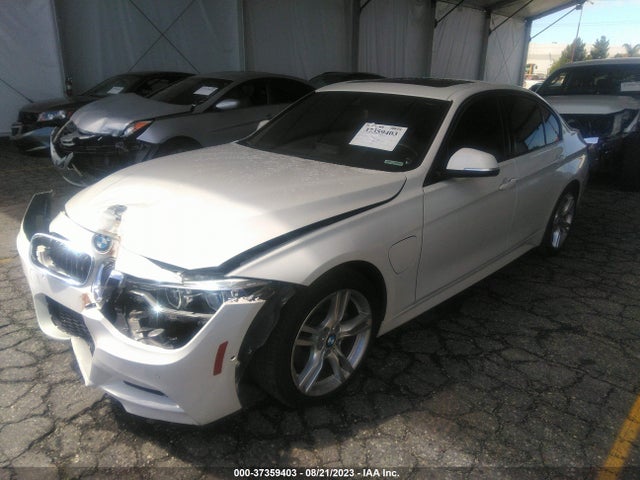 BMW 330e Iperformance 2017 WBA8E1C31HA159225 Image 2