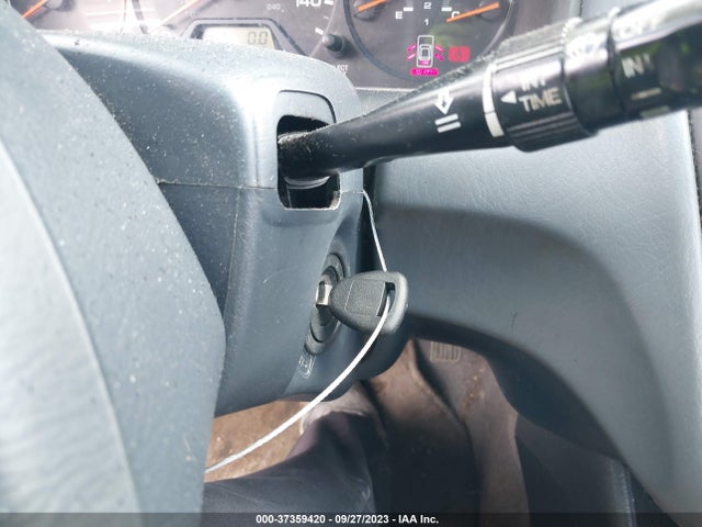 2000 HONDA ACCORD SDN LX VIN: 1HGCG5643YA145153