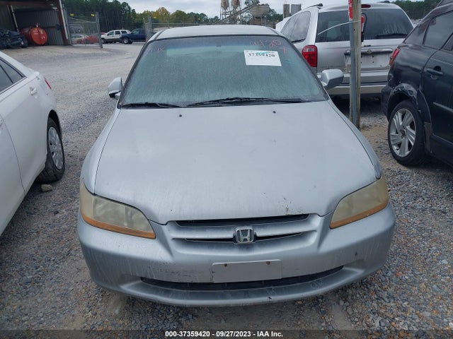 2000 HONDA ACCORD SDN LX VIN: 1HGCG5643YA145153
