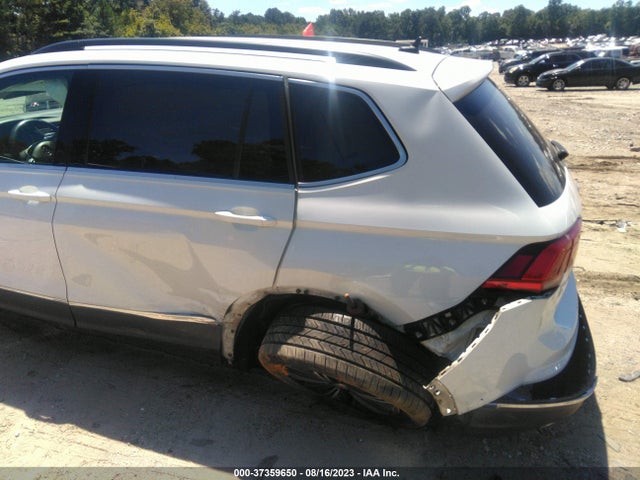 3VV3B7AX7JM039261 Volkswagen Tiguan Sel/se