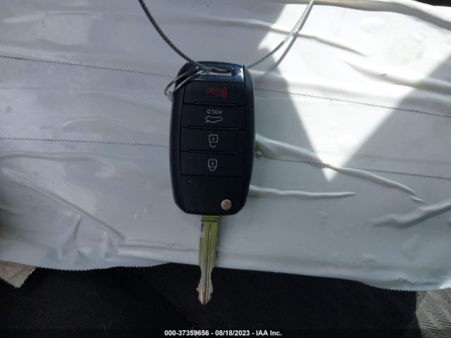 KNAFK4A61G5555032 KIA FORTE LX