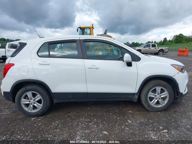 Chevrolet TRAX LS 2018 KL7CJNSB9JB567316 Image 14