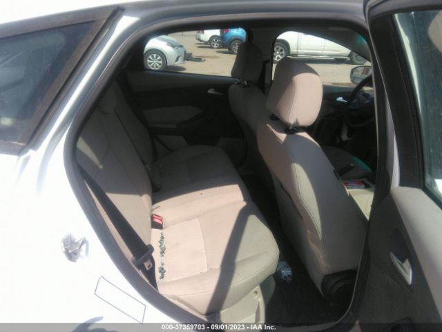 1FADP3K22GL271766 Ford FOCUS SE