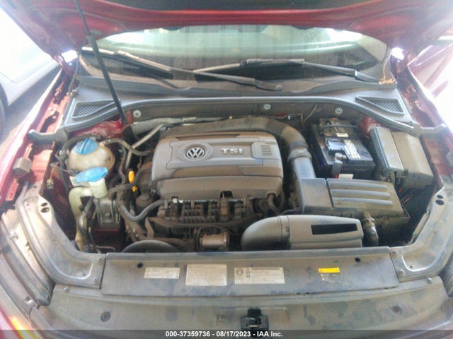 1VWAT7A38GC062815 Volkswagen Passat 1.8t R-line