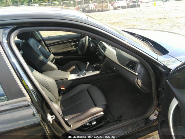 WBA8E5G52JNU46199 BMW 3 Series 320i Xdrive